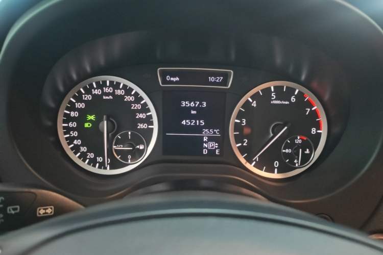 Used Infiniti QX30 2017 1.6T Two-Wheel Drive Fashion Edition Instrument Cluster