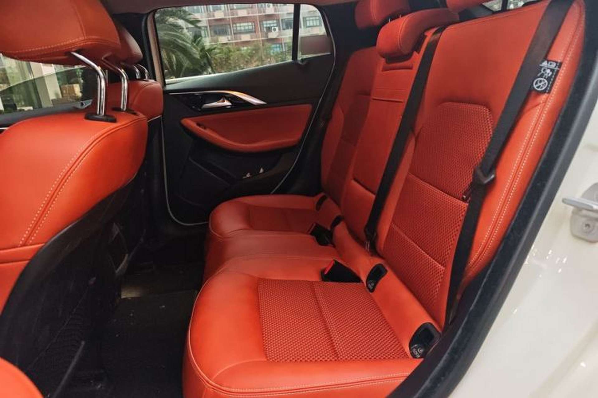 Used Infiniti QX30 2017 2.0T Four-Wheel Drive Sport Edition Interior 4