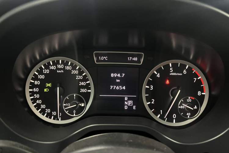 Used Infiniti QX30 2017 2.0T Four-Wheel Drive Fashion Edition Interior 8