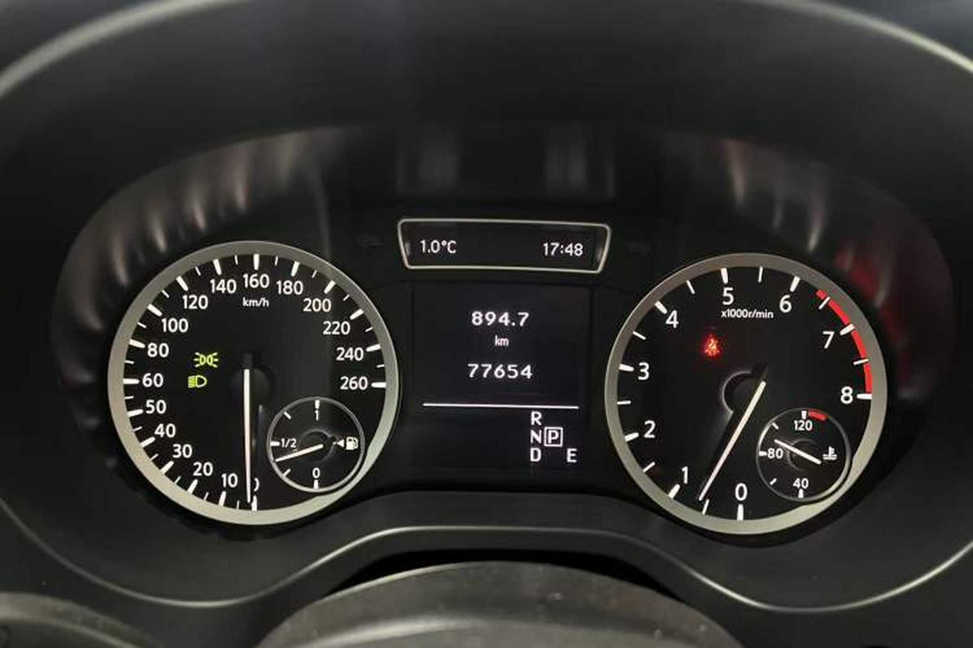 Used Infiniti QX30 2017 2.0T Four-Wheel Drive Fashion Edition Interior 8