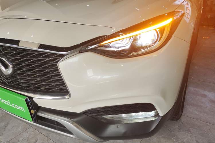 Used Infiniti QX30 2017 1.6T Two-Wheel-Drive Sport Edition Left Front Headlight