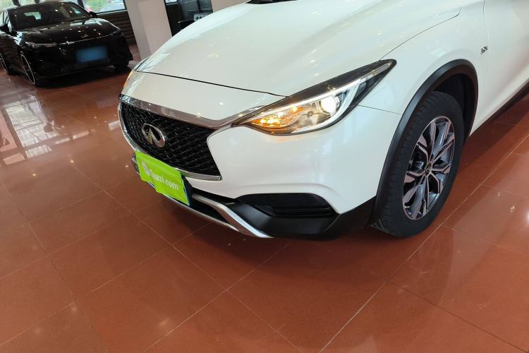 Used Infiniti QX30 2017 2.0T Four-Wheel Drive Fashion Edition Left Front Headlight