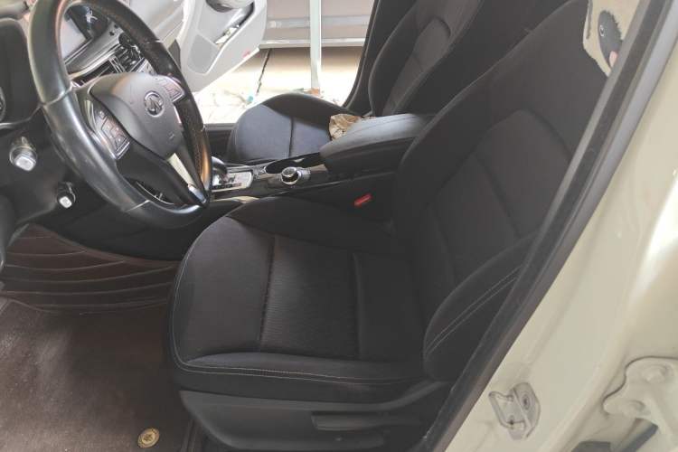 Used Infiniti QX30 2017 1.6T Two-Wheel-Drive Sport Edition Left Front Seat