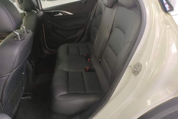 Used Infiniti QX30 2017 1.6T Two-Wheel-Drive Sport Edition Left Rear Seat