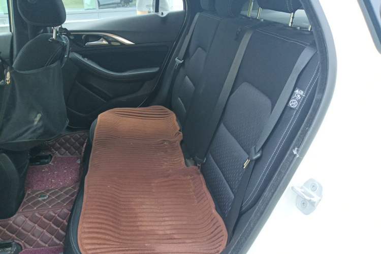 Used Infiniti QX30 2017 2.0T Four-Wheel Drive Fashion Edition Left Rear Seat