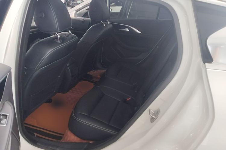 Used Infiniti QX30 2017 2.0T Four-Wheel Drive Fashion Edition Left Rear Seat