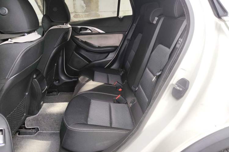 Used Infiniti QX30 2017 1.6T Two-Wheel Drive Fashion Edition Left Rear Seat