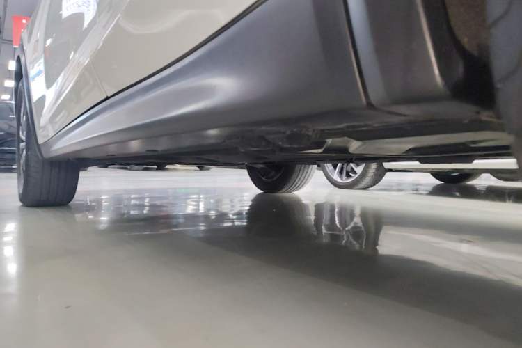 Used Infiniti QX30 2017 2.0T Four-Wheel Drive Fashion Edition Left Side Sill