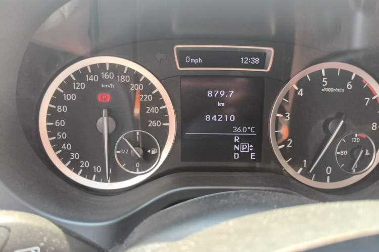 Used Infiniti QX30 2017 2.0T Four-Wheel Drive Sport Edition Odometer Close Up