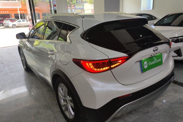 Used Infiniti QX30 2017 1.6T Two-Wheel-Drive Sport Edition Rear Left 45 Deg