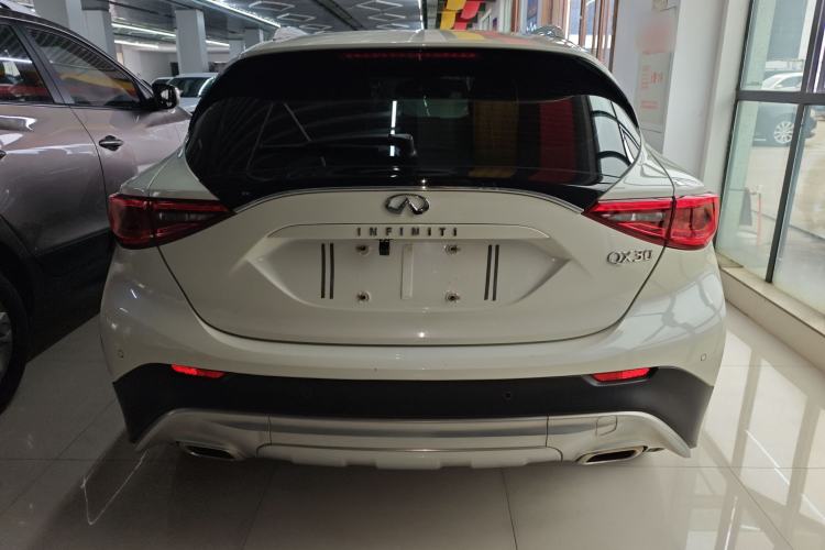 Used Infiniti QX30 2017 1.6T Two-Wheel Drive Fashion Edition Rear