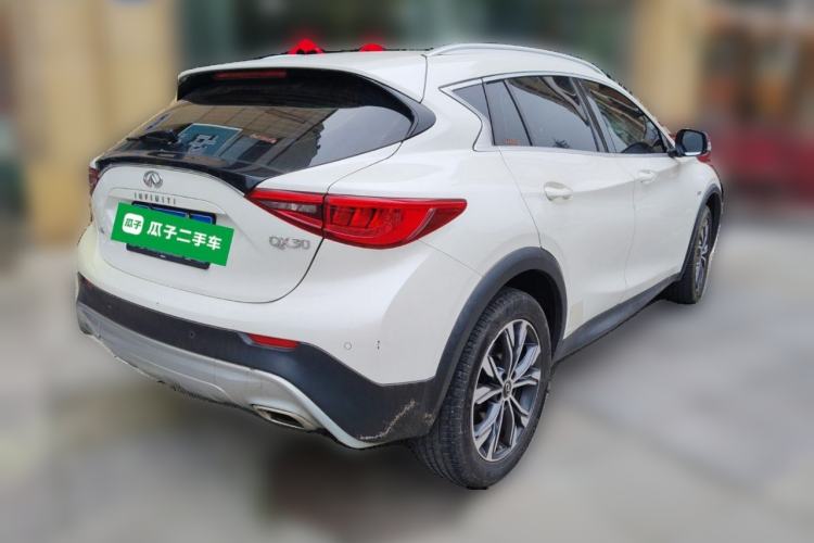Used Infiniti QX30 2017 2.0T Four-Wheel Drive Sport Edition Rear Right 45 Deg