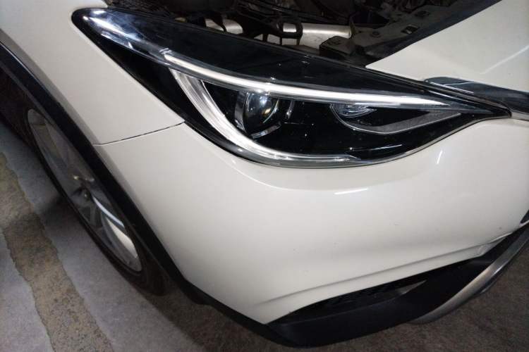 Used Infiniti QX30 2017 1.6T Two-Wheel-Drive Sport Edition Right Front Headlight