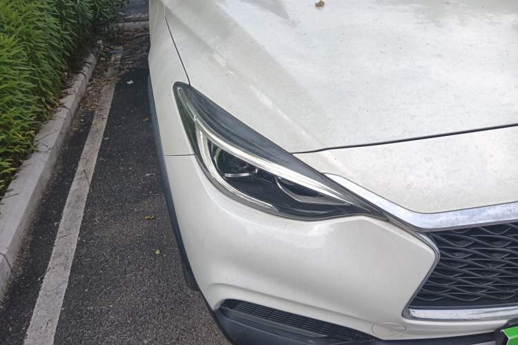 Used Infiniti QX30 2017 2.0T Four-Wheel Drive Sport Edition Right Front Headlight