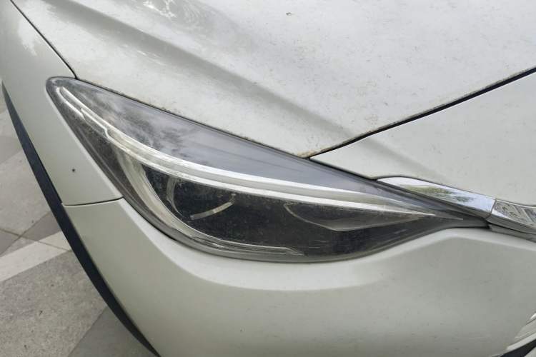 Used Infiniti QX30 2017 1.6T Two-Wheel-Drive Sport Edition Right Front Headlight