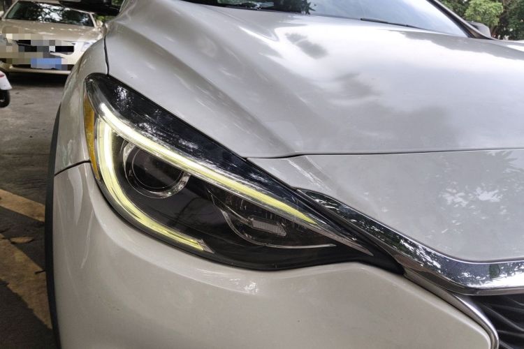 Used Infiniti QX30 2017 1.6T Two-Wheel Drive Fashion Edition Right Front Headlight