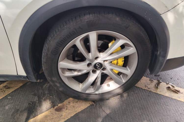 Used Infiniti QX30 2017 1.6T Two-Wheel Drive Fashion Edition Right Front Wheel Hub