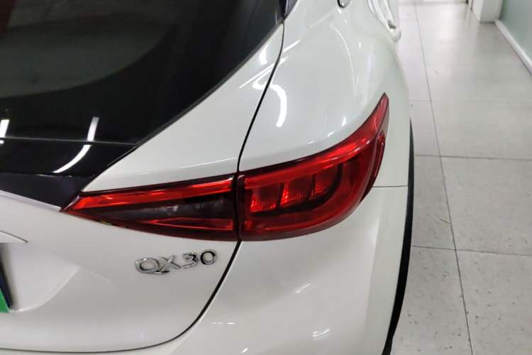 Used Infiniti QX30 2017 1.6T Two-Wheel-Drive Sport Edition Right Rear Taillight