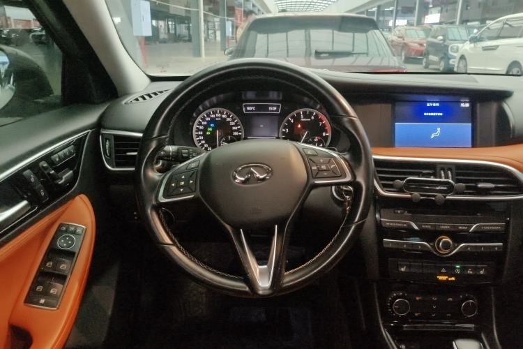 Used Infiniti QX30 2017 2.0T Four-Wheel Drive Sport Edition Steering Wheel