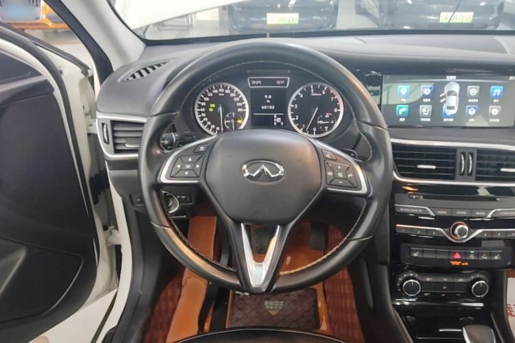 Used Infiniti QX30 2017 2.0T Four-Wheel Drive Fashion Edition Steering Wheel