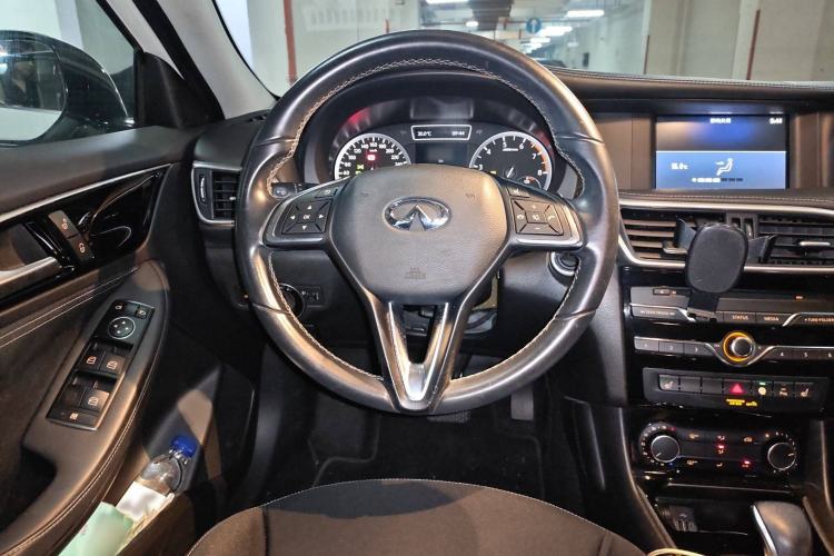 Used Infiniti QX30 2017 1.6T Two-Wheel Drive Fashion Edition Steering Wheel