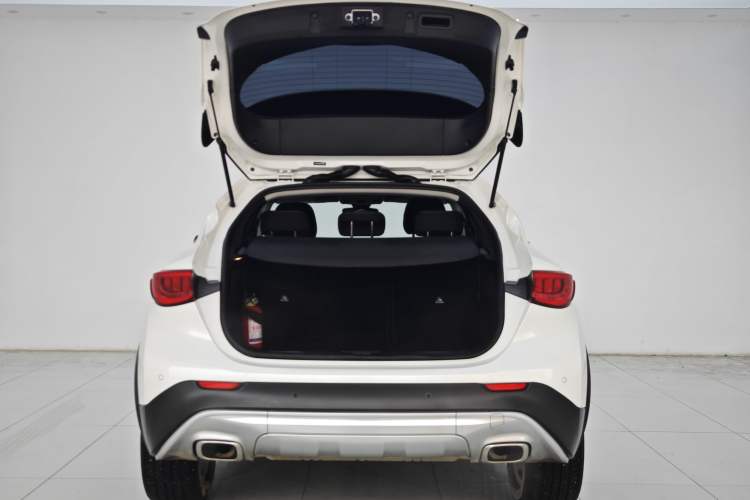 Used Infiniti QX30 2017 1.6T Two-Wheel-Drive Sport Edition Trunk