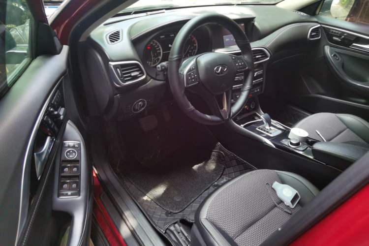 Used Infiniti QX30 2018 1.6T Two-Wheel Drive Sport Edition Driver Seat