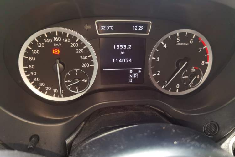Used Infiniti QX30 2018 1.6T Two-Wheel Drive Sport Edition Odometer Close Up