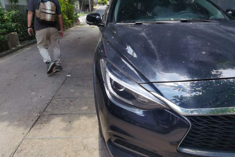 Used Infiniti QX30 2018 1.6T Two-Wheel Drive Sport Edition Right Front Headlight