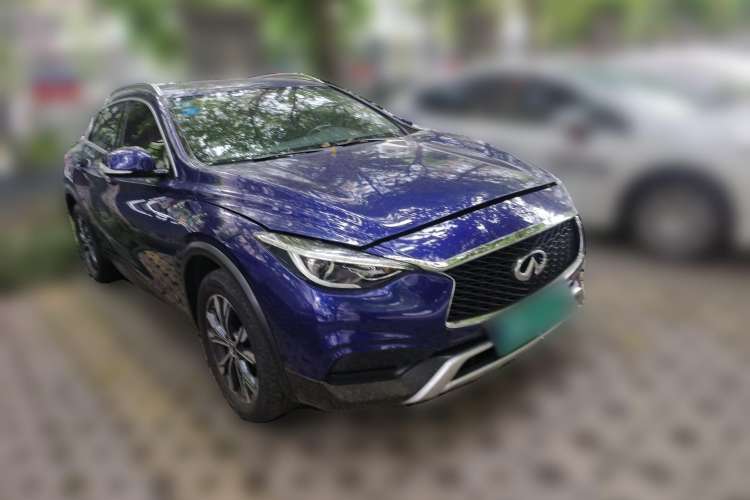 Used Infiniti QX30 2018 1.6T Two-Wheel Drive Fashion Edition Front Right 45 Deg