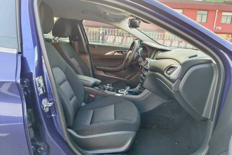 Used Infiniti QX30 2018 1.6T Two-Wheel Drive Fashion Edition Interior 1