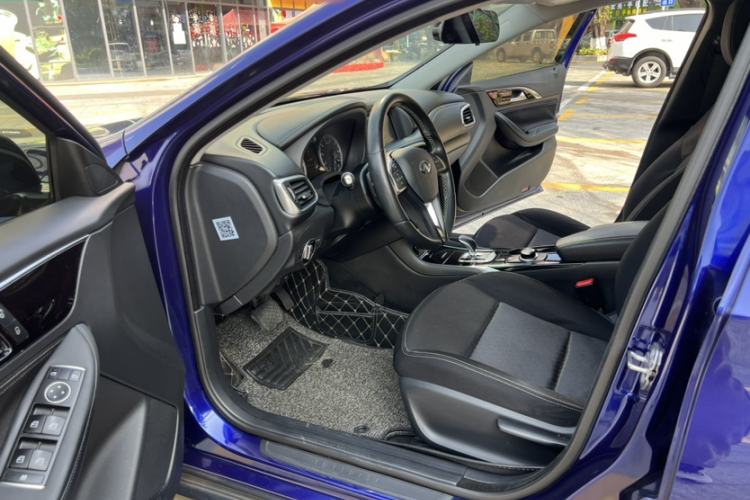 Used Infiniti QX30 2018 1.6T Two-Wheel Drive Fashion Edition Left Front Seat