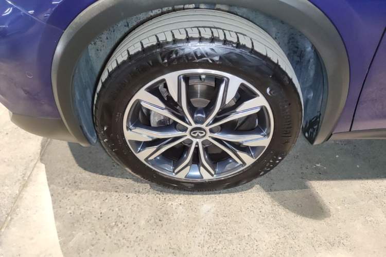 Used Infiniti QX30 2018 1.6T Two-Wheel Drive Extreme Edition Left Front Wheel Hub
