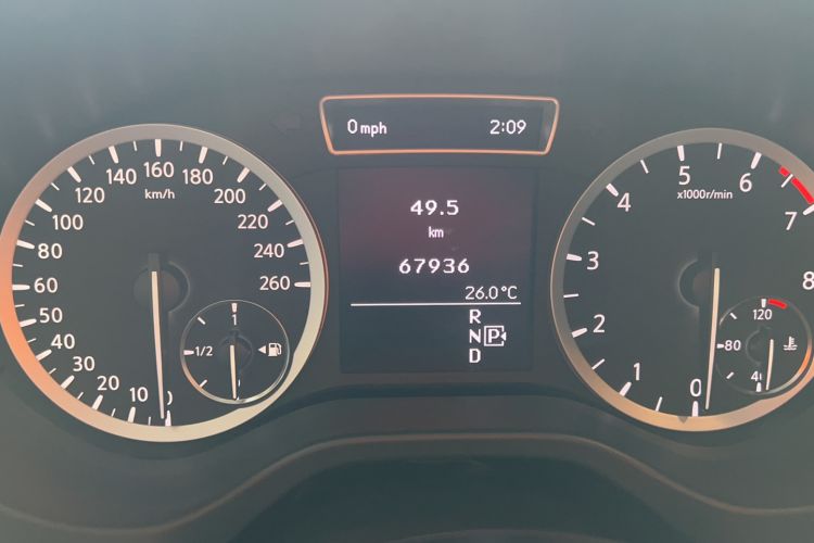 Used Infiniti QX30 2018 1.6T Two-Wheel Drive Fashion Edition Odometer Close Up