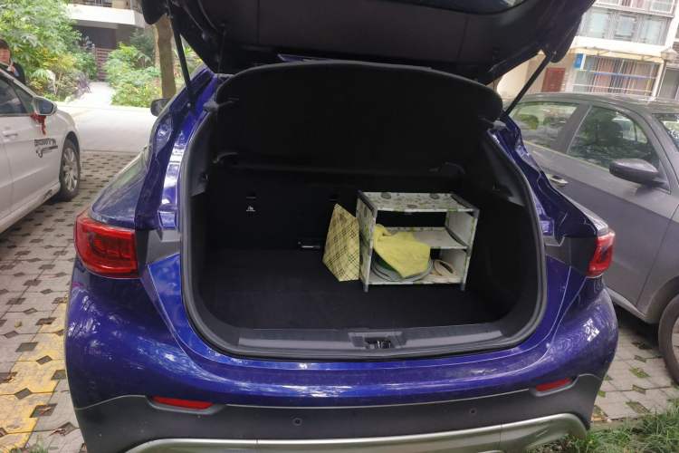 Used Infiniti QX30 2018 1.6T Two-Wheel Drive Fashion Edition Trunk