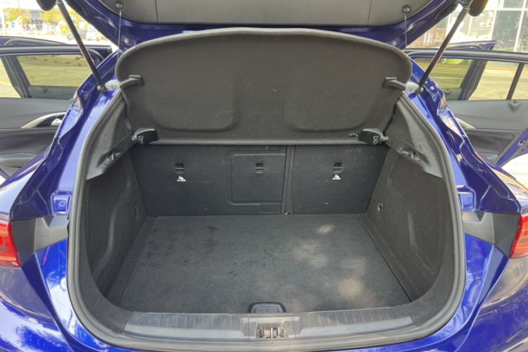 Used Infiniti QX30 2018 1.6T Two-Wheel Drive Fashion Edition Trunk