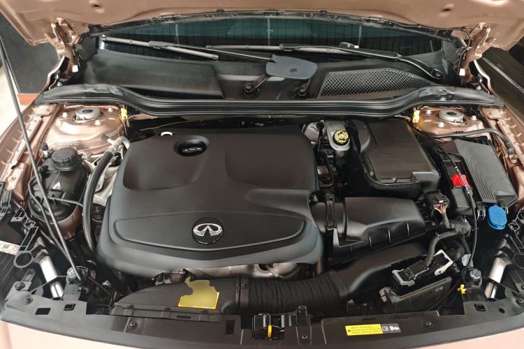 Used Infiniti QX30 2018 1.6T Two-Wheel Drive Extreme Edition Engine Bay