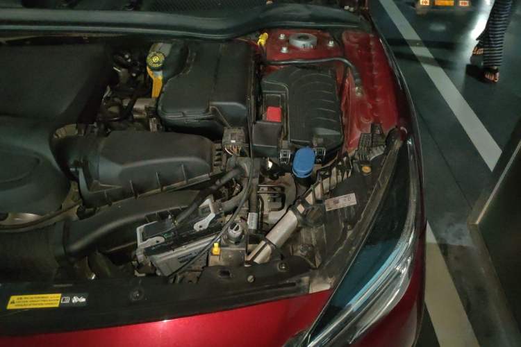 Used Infiniti QX30 2018 1.6T Two-Wheel Drive Extreme Edition Engine Bay Left