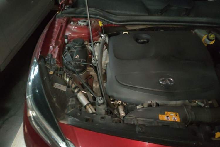 Used Infiniti QX30 2018 1.6T Two-Wheel Drive Extreme Edition Engine Bay Right
