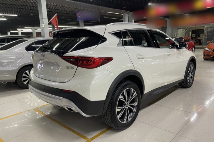 Used Infiniti QX30 2018 1.6T Two-Wheel Drive Sport Edition Exterior 3