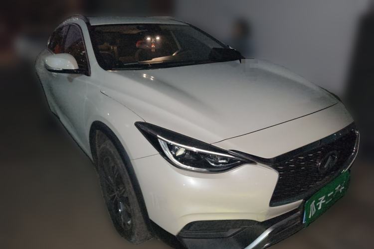 Used Infiniti QX30 2018 1.6T Two-Wheel Drive Fashion Edition Front Right 45 Deg