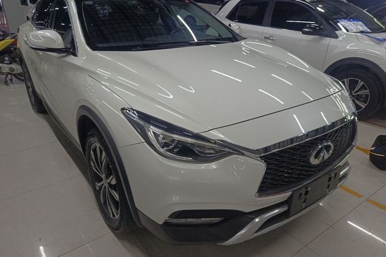 Used Infiniti QX30 2018 1.6T Two-Wheel Drive Sport Edition Front Right 45 Deg