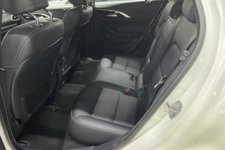 Used Infiniti QX30 2018 1.6T Two-Wheel Drive Sport Edition Interior 3