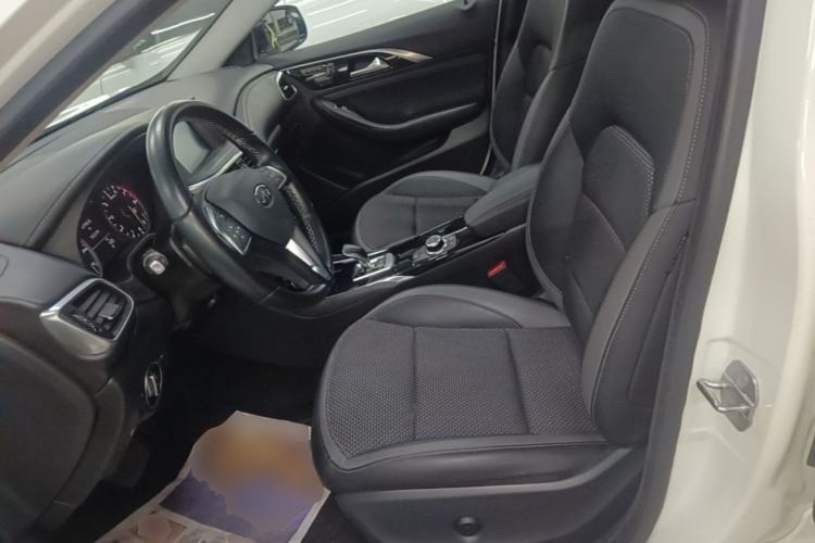 Used Infiniti QX30 2018 1.6T Two-Wheel Drive Sport Edition Left Front Seat