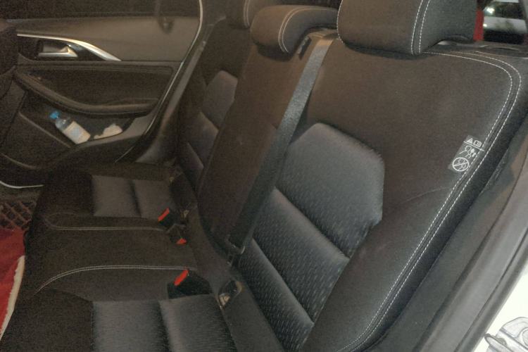 Used Infiniti QX30 2018 1.6T Two-Wheel Drive Fashion Edition Left Rear Seat