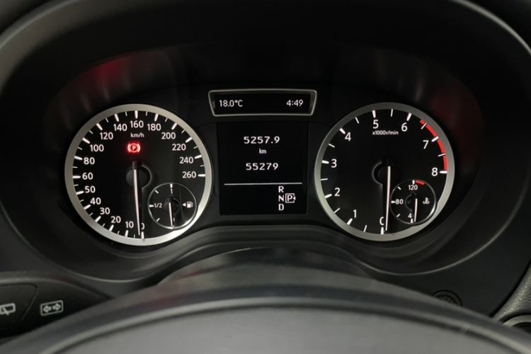 Used Infiniti QX30 2018 1.6T Two-Wheel Drive Sport Edition Odometer Close Up
