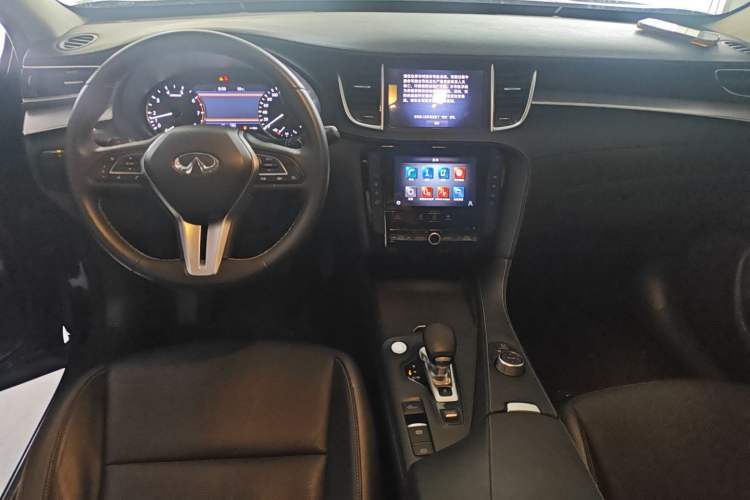 Used Infiniti QX50 2022 2.0T Two-Wheel Drive Navigation Edition Interior 2