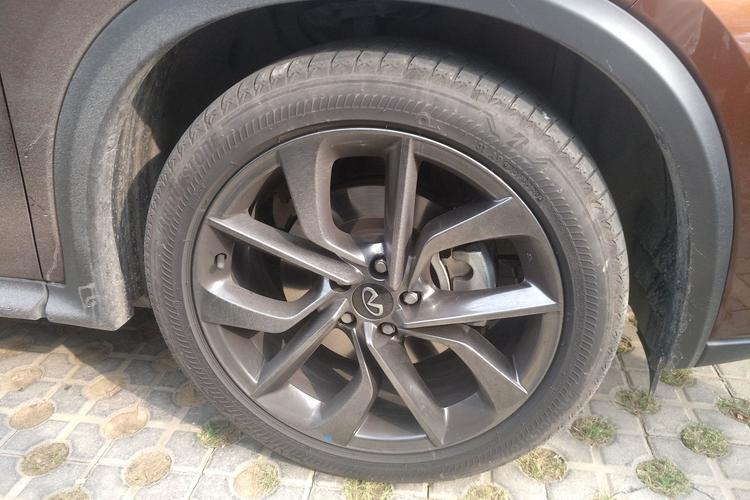 Used Infiniti QX50 2020 2.0T Four-Wheel Drive Navigation Edition Right Front Wheel Hub