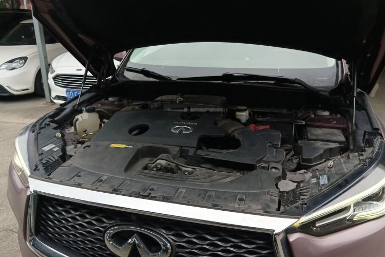 Used Infiniti QX50 2018 2.0T Two-Wheel Drive Fashion Edition Engine Bay