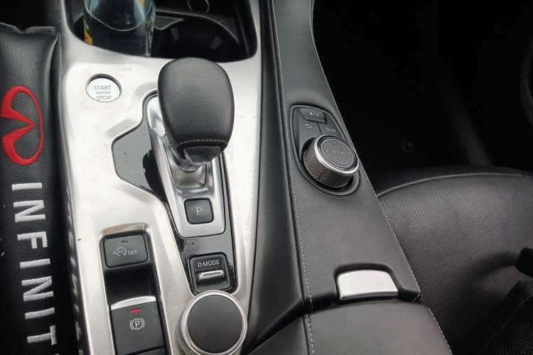 Used Infiniti QX50 2018 2.0T Two-Wheel Drive Fashion Edition Gear Lever